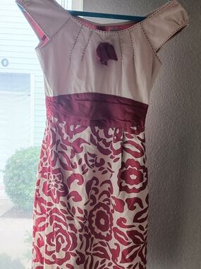 Ivory and Maroon Mini Dress w/ Capped Sleeves